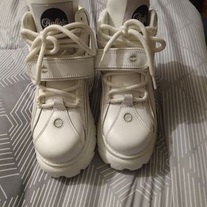 Buffalo London classic high tops